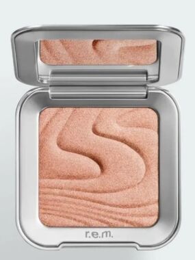 Miss Saturn Interstellar Highlighter Topper - R.E.M. Beauty Ariana